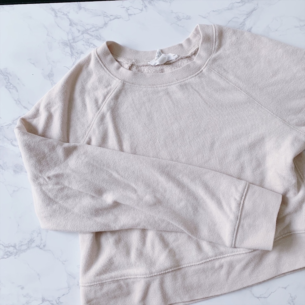 ❗3/$20 Forever 21 Beige Cropped Sweatshirt